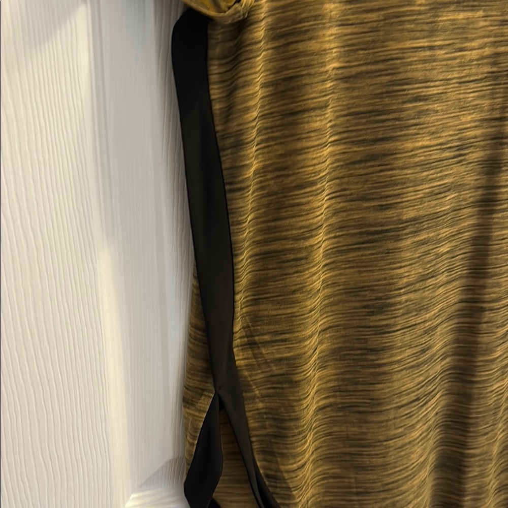 Suzie In The City Green and Black Relaxed Fit Tee - Picture 5 of 9